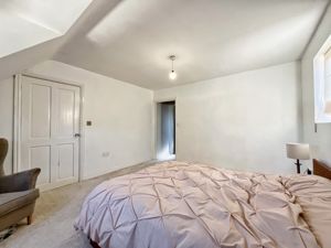 Photo 25- click for photo gallery